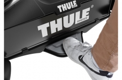 THULE VeloCompact 926 - sklápěcí mechanismus se ovládá nohou